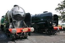 Watercress Railway - Ropley - Schools Class V - 925 Cheltenham & BR Standard 9F - 92212