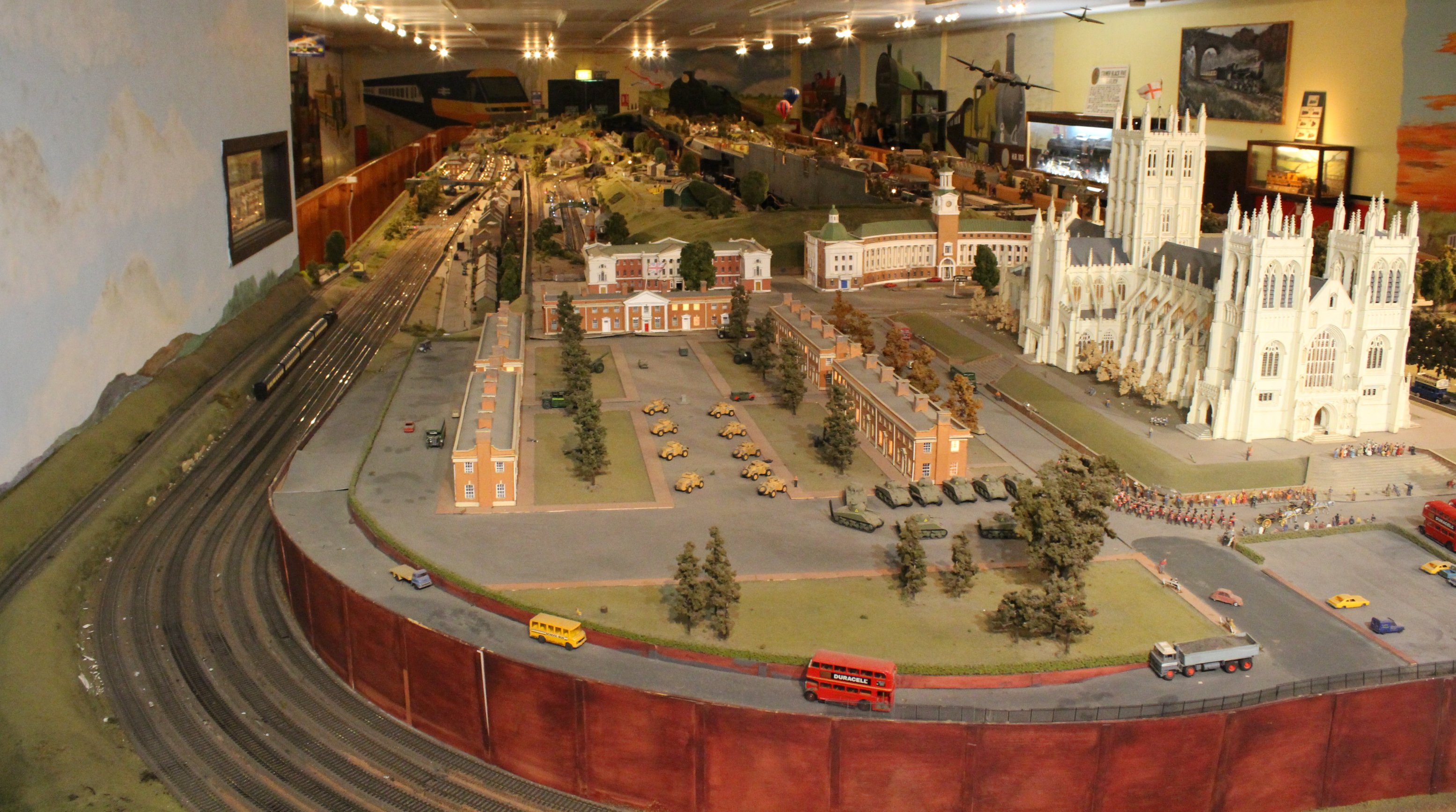 Trago Mills 00 Scale Model Railway | Loco Yard