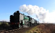 Mid Hants Railway Spring Steam Gala 2015 Ropley - Schools class V 925 Cheltenham & 850 Lord Nelson