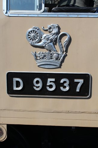 036 2015 - East Lancashire Railway Ramsbottom - Class 14 diesel-hydraulic locomotive D9531 numberplate crest